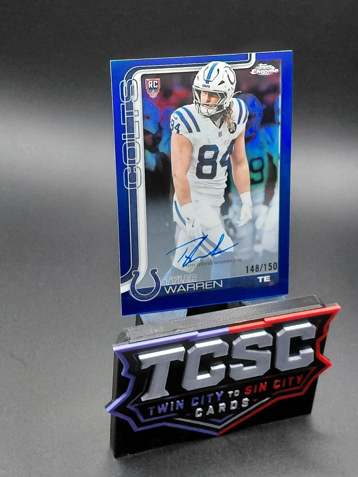 2025 Topps Chrome - Rookie Autographs Tyler Warren #RA-TWA Blue Refractor...